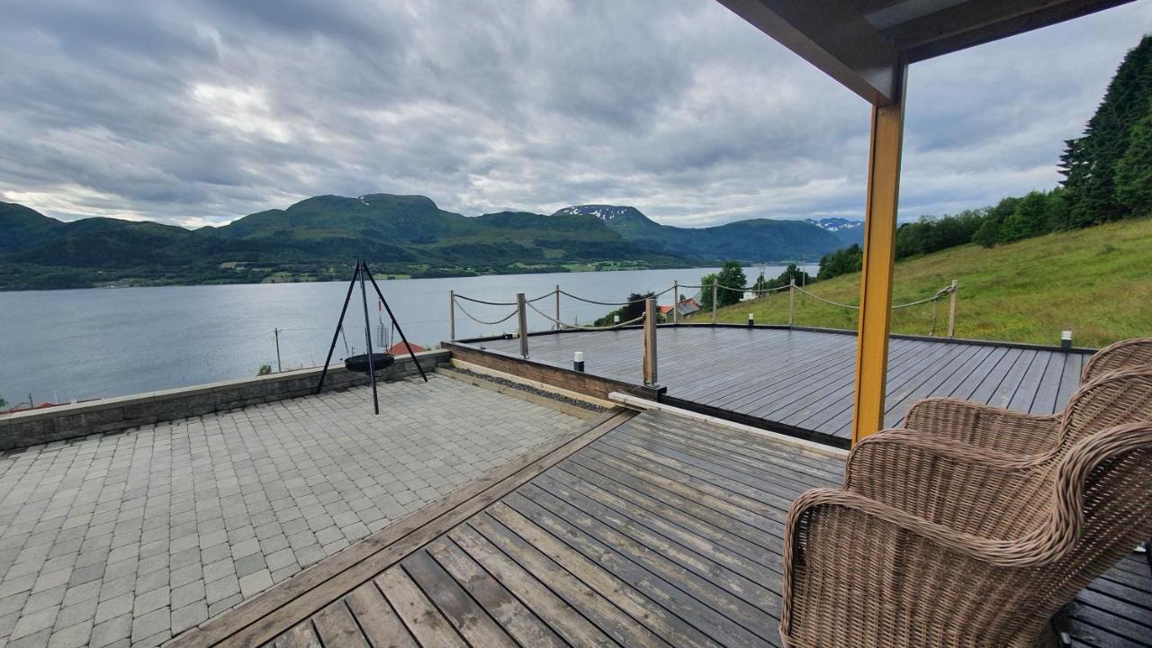 Kvernesfjorden Apartments Steinsgrenda ภายนอก รูปภาพ